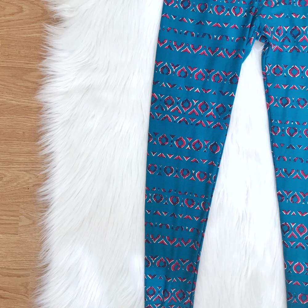 Aztec Print LuLaRoe Leggings - Picture 4 of 8